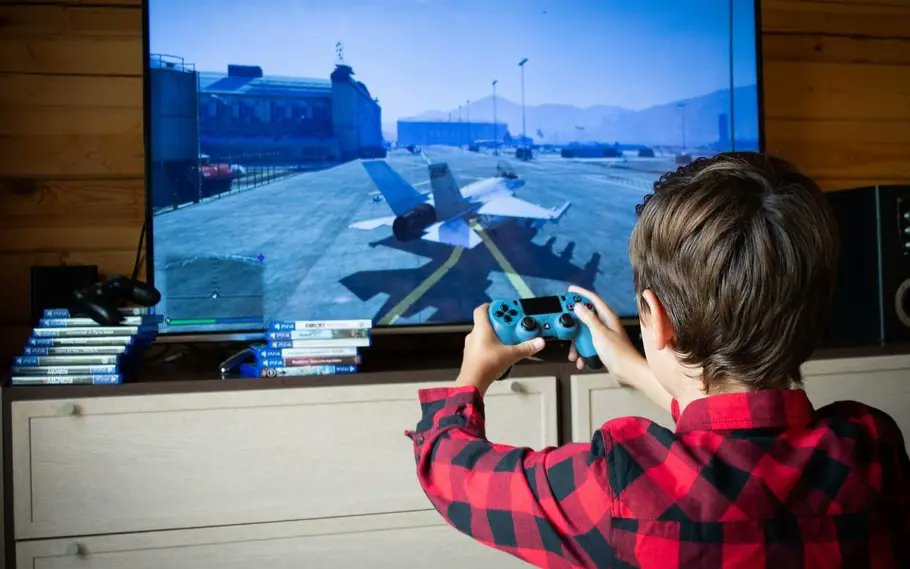 UaiSoGames's tweet photo. Geração Z gasta cada vez menos com #games - e isso preocupa a indústria
Estudo mostra que #GeraçãoZ tem preferido gasta o dinheiro com outras coisas e não com games. #MatPiscatella #BlueSky #ElEconomista #PS5 #Xbox #Steam #Switch https://t.co/MzMGSivYV1