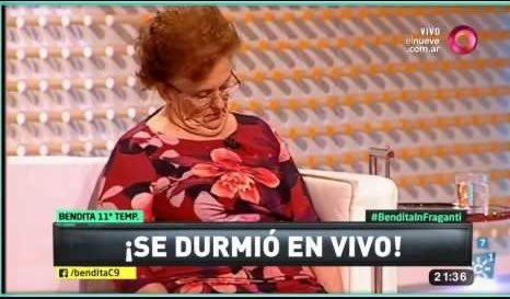 httpgust's tweet photo. Todos debatiendo quién va a ganar la batalla de turno, mientras tanto el chaqueño  #LaVozArgentina https://t.co/weSrrb11Fl