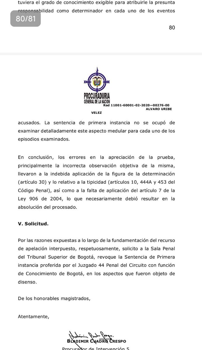 UltimaHoraCR's tweet photo. #ATENCIÓN| La Procuraduría General de la Nación (@PGN_COL)  pide tumbar el fallo de primera instancia que condenó al expresidente Álvaro Uribe Vélez (@AlvaroUribeVel) a 12 años de prisión domiciliaria por fraude procesal y soborno en actuación penal.

En la apelación, firmada por  por el procurador Bladimir Cuadro, se advierten vacíos en la valoración y evaluación de pruebas durante el juicio. 

Vía @danielaramire_ 
https://t.co/v2vIVVIdMM