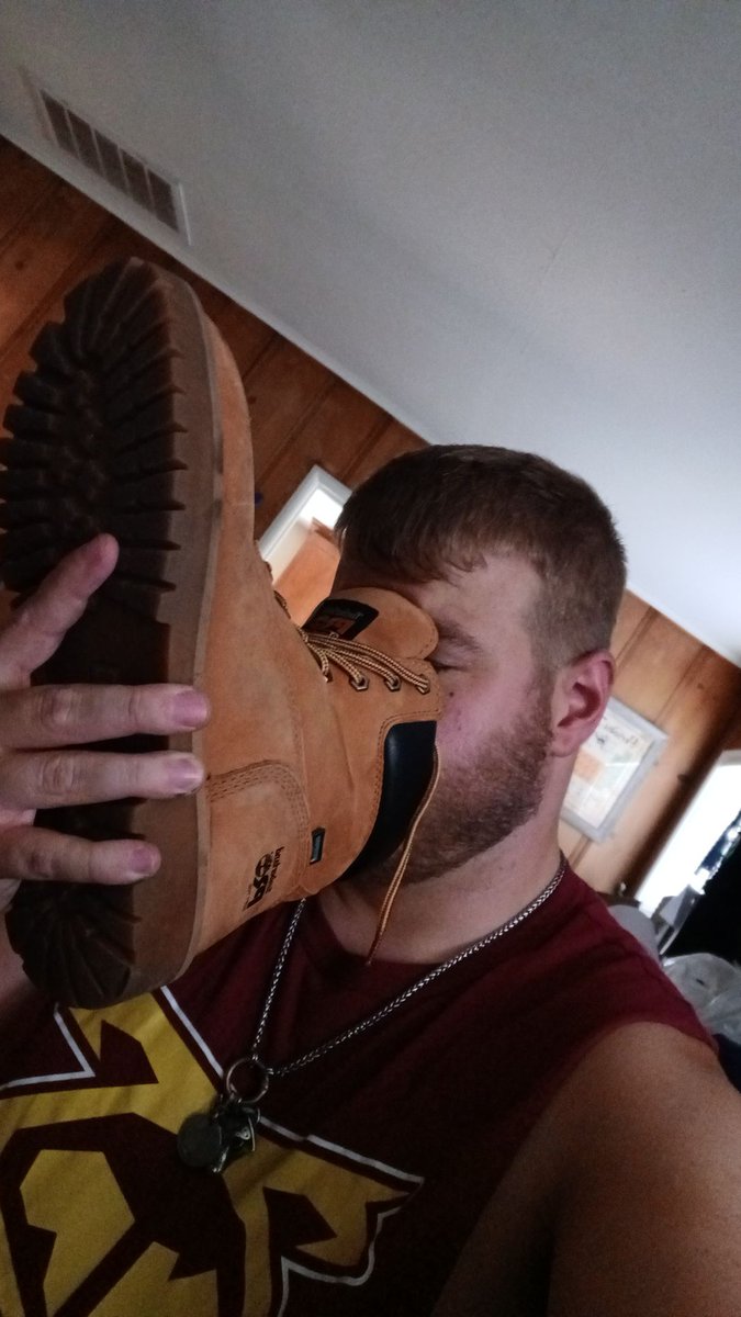 TowaVasher's tweet photo. Sometimes you gotta just huff your own boots for 5 minutes. Man I smell fucking good.
#socks #smelly #bootsmell https://t.co/049Xc9i9SH