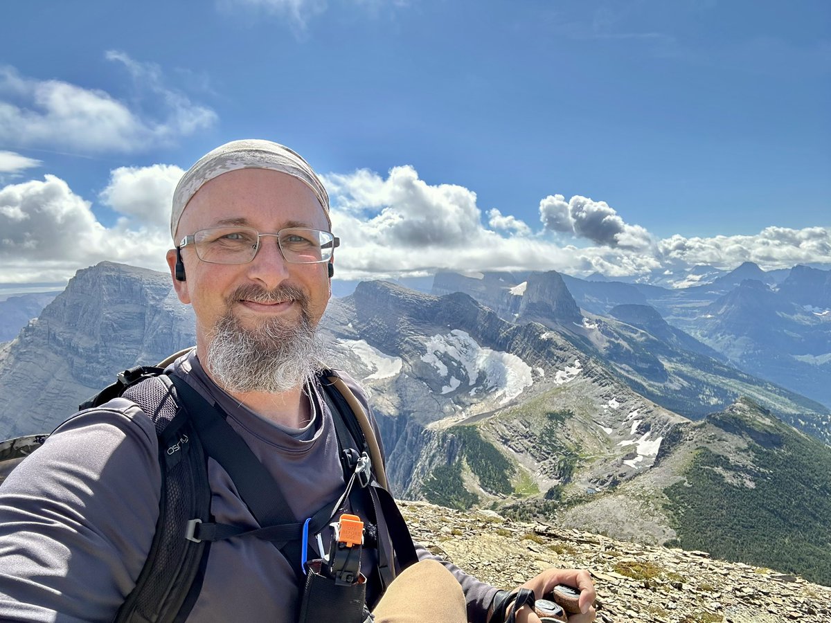 PastorJoelT's tweet photo. Monster day today!!! Short version is I solo hiked from Many Glacier to Logan Pass via Swiftcurrent Pass. Tagged two summits along the way.
Final stats on the day: 22 miles, 6,000 feet of elevation gain. Tagged my 8th peak ⛰️ of the season. #hiking #hikingadventures #solohiking https://t.co/a7vSErTSgz