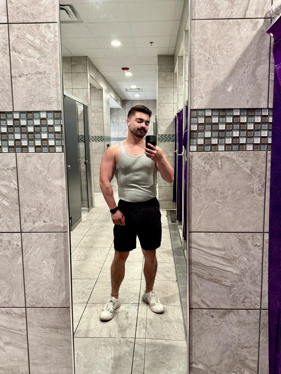 Hell0MrAnderson's tweet photo. Hi I’m still alive btw https://t.co/MeiXkJt3zw