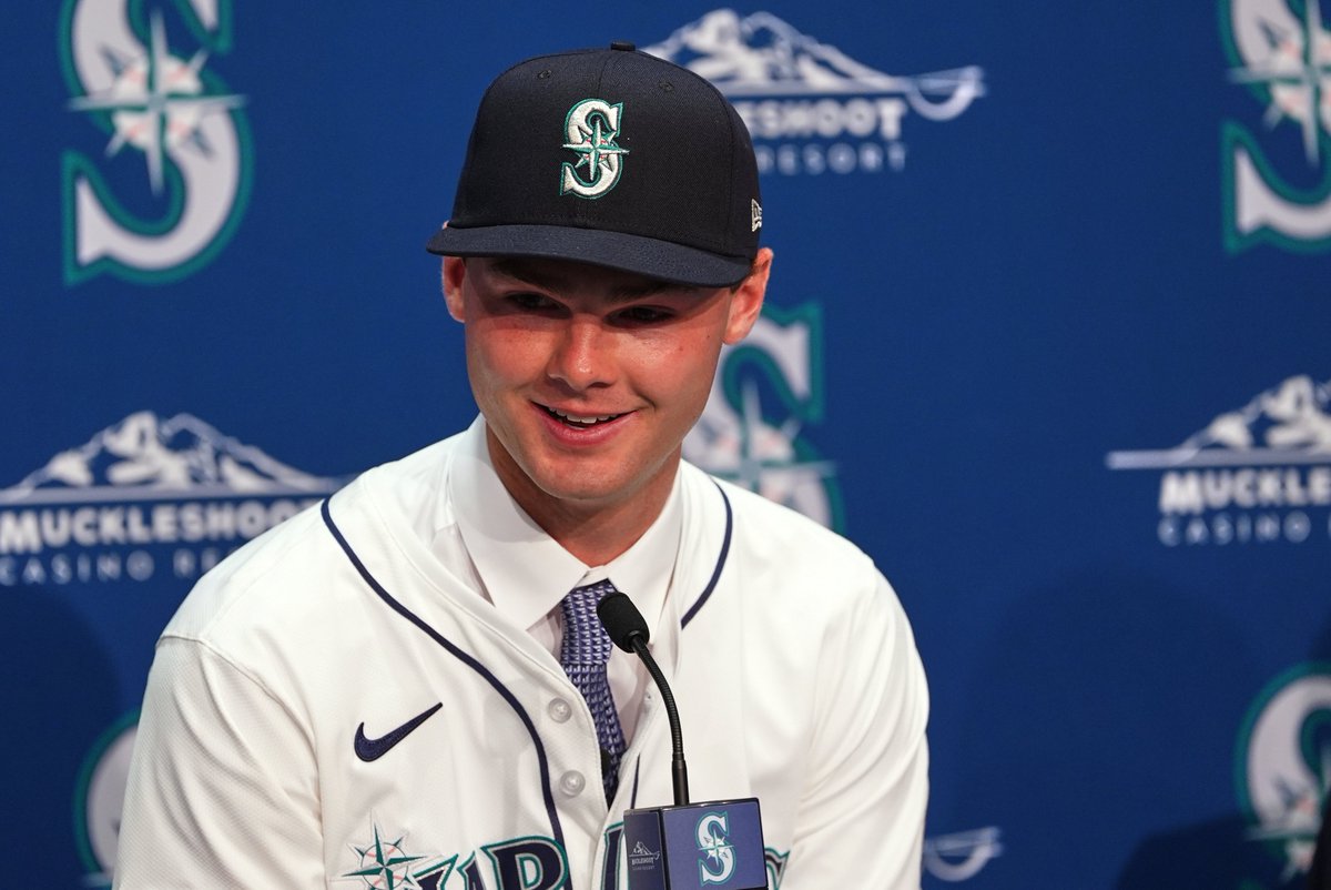 tschulmanreport's tweet image. 2025 MLB Draft prospects have officially joined @MLBPipeline's Top 100 and Team Top 30 rankings.
Here’s what you need to know!

Thread🧵🪡

#MLBPipeline #MLBDraft