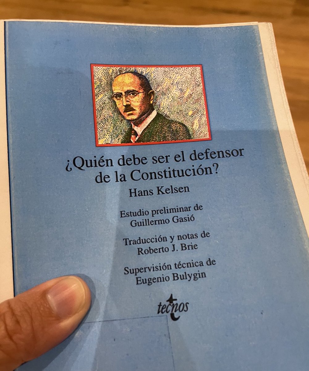 Para los que protestan mañana en contra de la <a href="/CorteConstEcu/">Corte Constitucional</a> les vendría de maravilla revisar esta crítica de Kelsen a Carl Schmitt en 1931

“Garantía constitucional significa generar la seguridad de que esos límites jurídicos [al poder] no serán transgredidos”