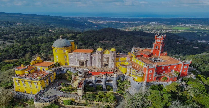 BCardno's tweet photo. #poetry #poem

A fairy-tale castle 

A 
fairy-tale
castle 
for 
a 
princess 
to 
indulge 
in 
lovely 
daydreams 
about 
her 
prince 
charming 
is 
the 
Pena 
Palace, 
a 
colorful, 
intricate, 
ornate 
showpiece 
of 
a 
blend 
of 
architectural 
styles, 
which 
embodies
the https://t.co/oCLGXkkxwB