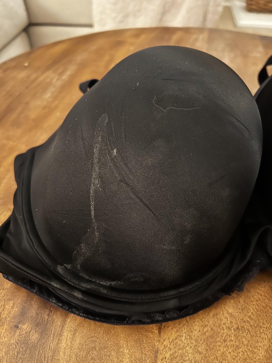 Girl sexy bra 18k tweet media