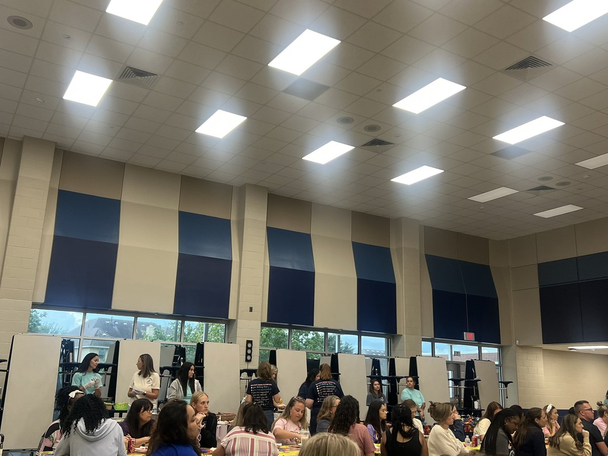 lsaintes's tweet photo. Our @WarnerCFISD PTO is phenomenal. Thankful for all the time and effort these ladies put into taking care of us! #WarnerPride https://t.co/xNHlaUgbvm