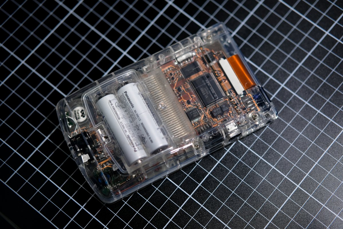 JLCPCB's tweet image. 🌟JLCPCB Customer Spotlight: @natalie_thenerd  Stunning Transparent Game Boy Color!
✨Behold this eye-catching build featuring our transparent PCB—a perfect blend of tech and art! 🎮
👉Want a head-turning transparent PCB for your next project? 
Check it : shorturl.at/Bhf6R