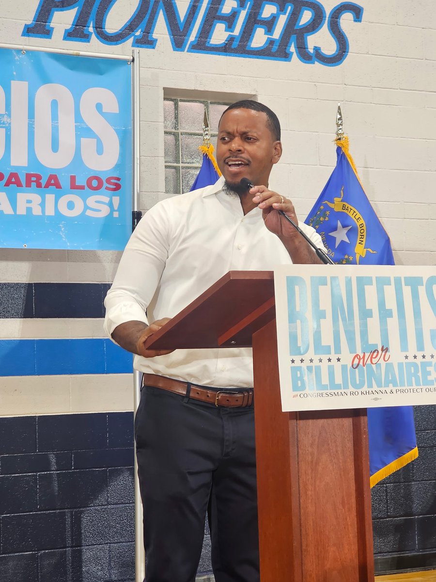 Great to see so many people at the “Benefits over Billionaires” town hall last week. 

A huge thank you to <a href="/RoKhanna/">Ro Khanna</a> hosting such an important event for the community.