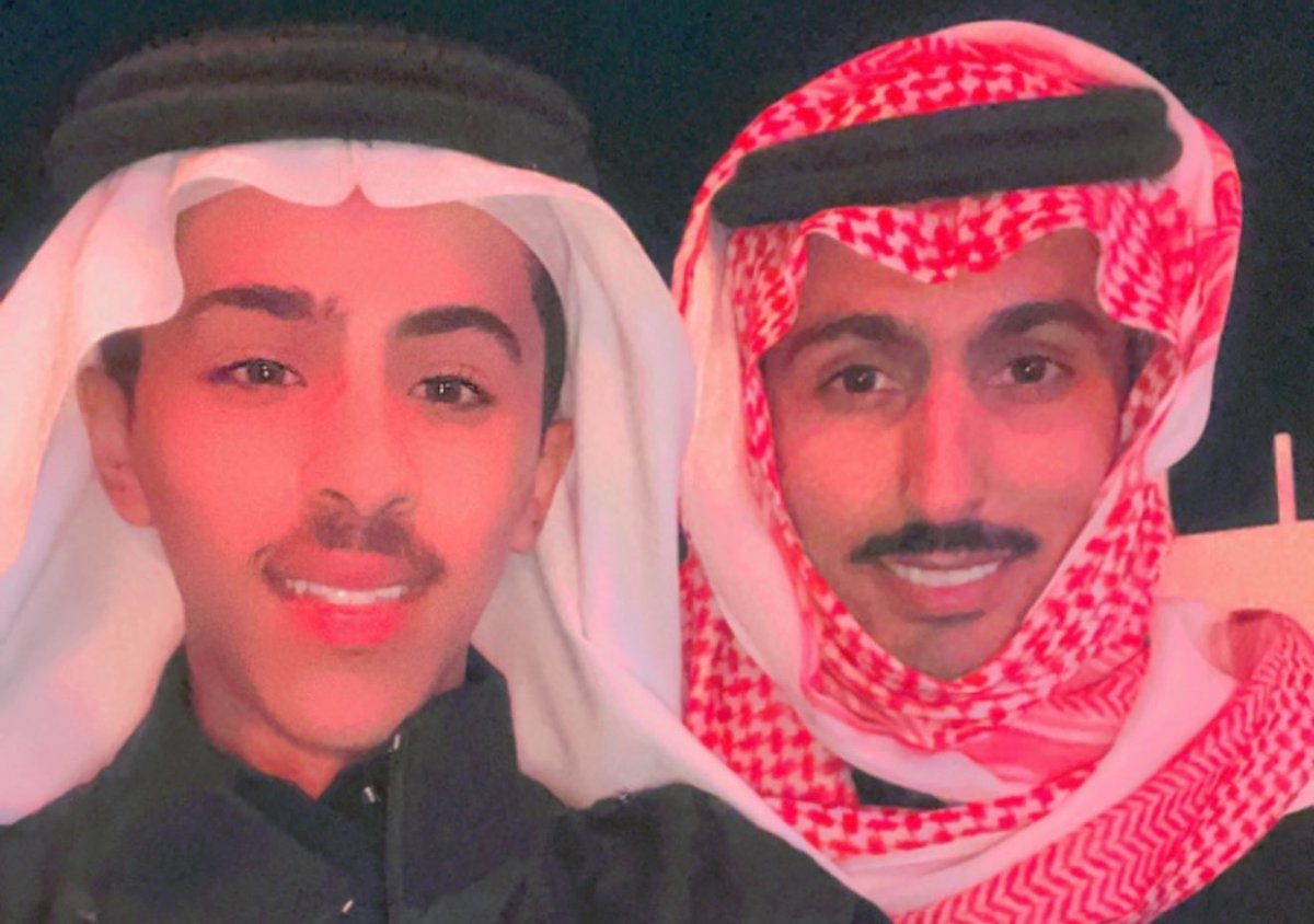 حمود#لافي_الغيداني (@hmudlafi) on Twitter photo من اسعد اللحظات في حياتي
اللي وقفت بجانب الشاعر الكبير
#محمد_السكران وتصورت معه
وهي صارحة من اجمل الصور اللي احتفظ فيها
ابو عمر ماهو شاعري المفضل وبس
بل من ظمن اللي اتعلم منهم الشعر
وعندما تجبرك القصيدة والكلمات على تكرار سماعها وحفظها
فأعلم انها كلمات : <a href="/M_saakran/">محمد السكران</a> من اسعد اللحظات في حياتي
اللي وقفت بجانب الشاعر الكبير
#محمد_السكران وتصورت معه
وهي صارحة من اجمل الصور اللي احتفظ فيها
ابو عمر ماهو شاعري المفضل وبس
بل من ظمن اللي اتعلم منهم الشعر
وعندما تجبرك القصيدة والكلمات على تكرار سماعها وحفظها
فأعلم انها كلمات : <a href="/M_saakran/">محمد السكران</a>
