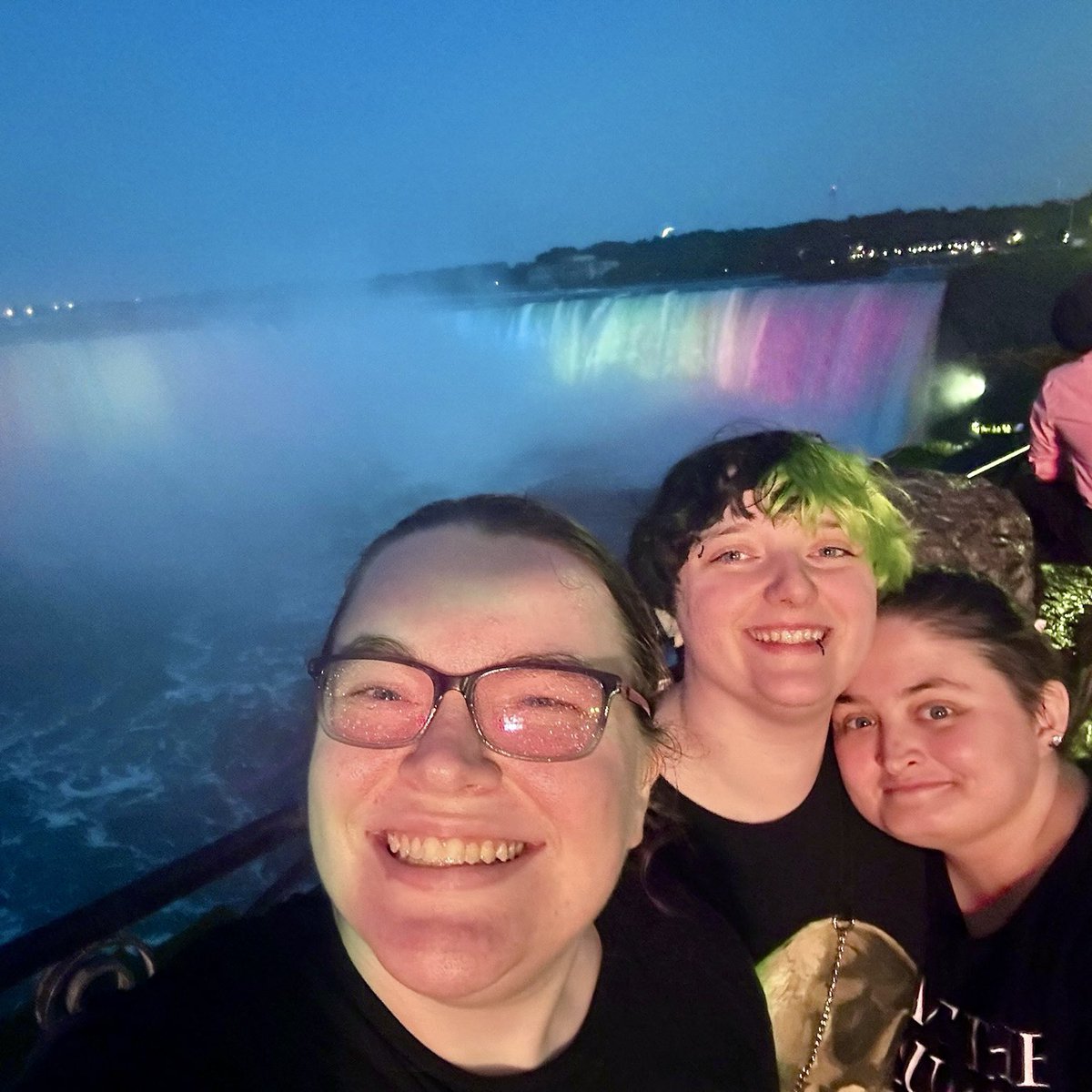 self_tytled's tweet photo. Drove to Niagara and decided to stay the night🪼 @bluebabytori @charliemoth11 https://t.co/d0RggAtqAD