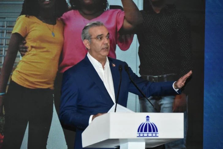 El presidente Luis Abinader afirmó este lunes que el "mayor reto" pendiente de su Gobierno es mejorar las recaudaciones en las estatales compañías distribuidoras de electricidad.

Amplía en acento.com.do/actualidad/abi… #Acento #AcentoDiario