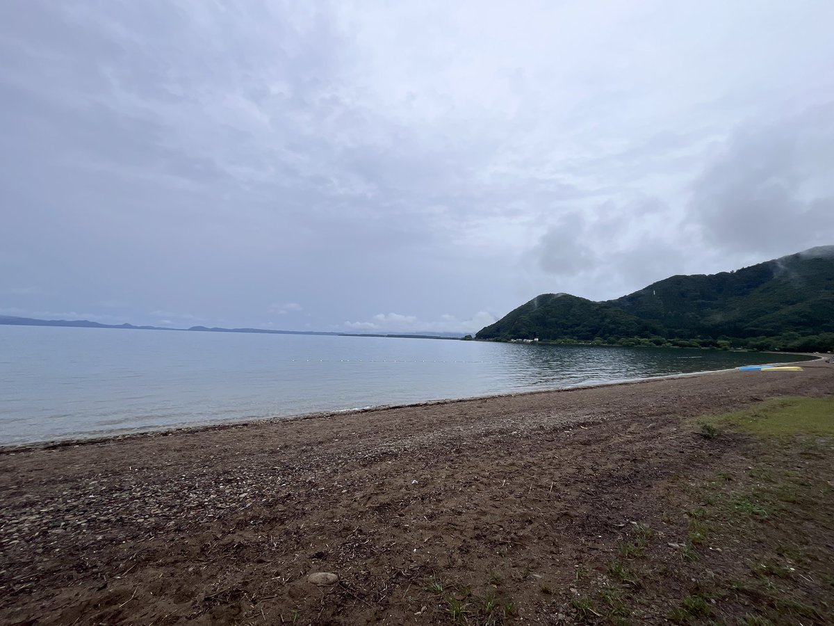 yu_samen79719's tweet photo. 猪苗代湖でファミキャン。
天気は生憎だけど、ビールはいつでも美味い。
#notruntoday https://t.co/aZ95Z3zj4B
