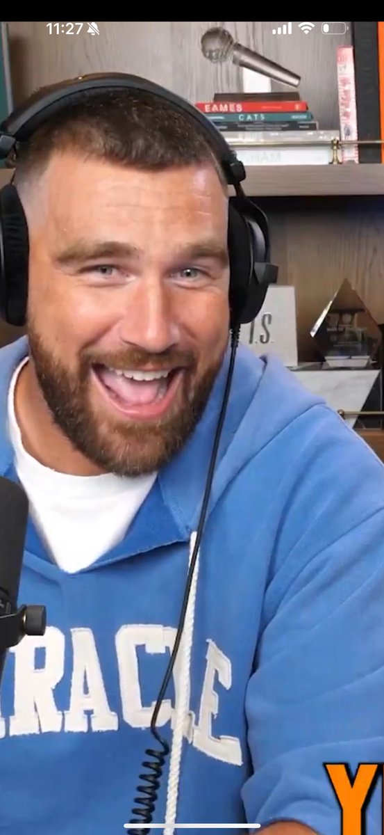 Travis is cracking me up😂 #thelifeofashowgirl