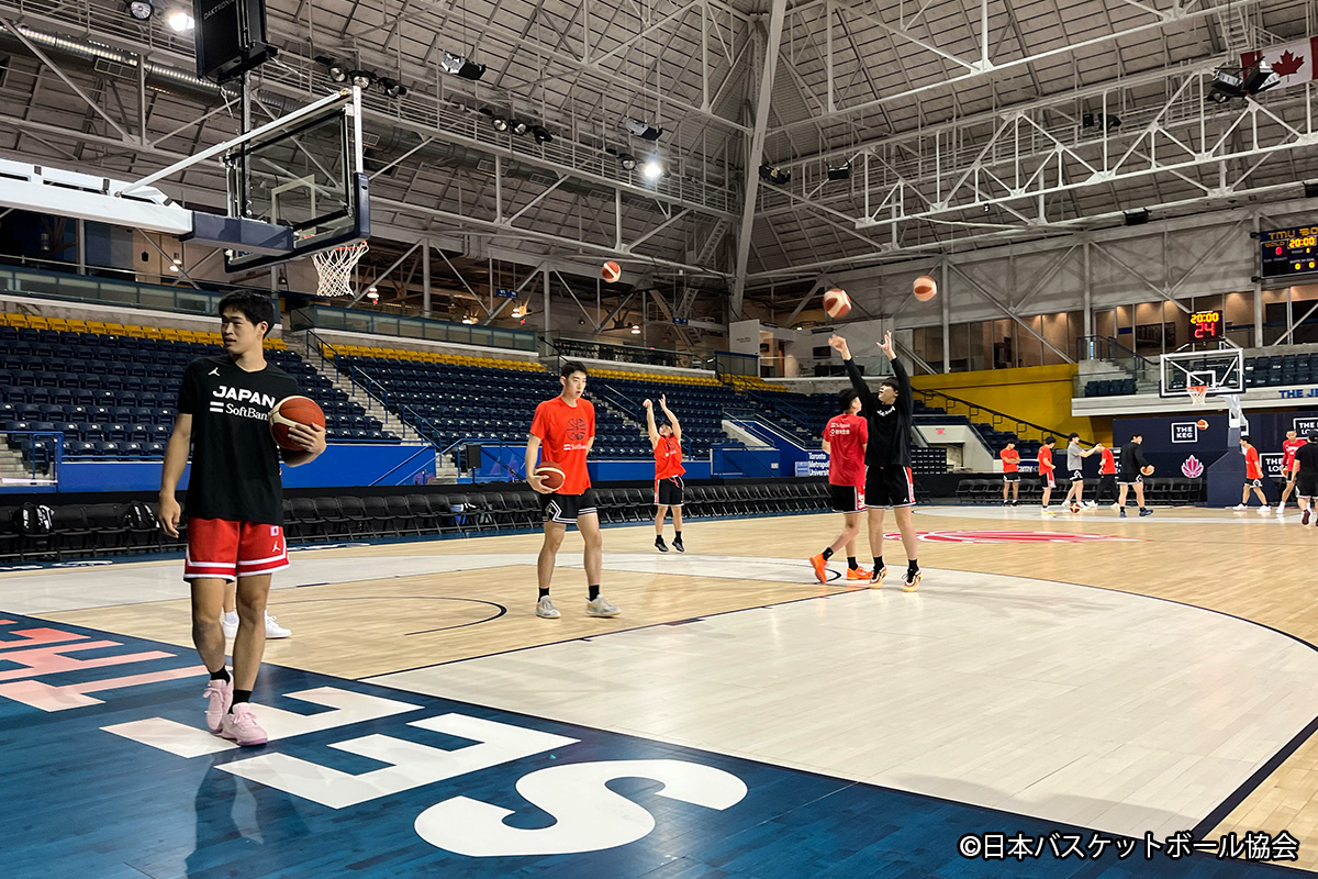 JAPAN_JBA's tweet photo. #AkatsukiJapan 男子U23日本代表
📝GLOBL JAM（カナダ遠征）直前合宿レポート
「今後に向けた大事なプロセス」渡邉伶音選手
🎤十返翔里選手
https://t.co/czTGGwZ6QH

🍁#SEETHERISE GLOBL JAM🌎
📍カナダ・トロント
⏰️試合日程（※日本時間）
8/13(水)深夜24:30🆚アメリカ（ジョージタウン大学）
8/15(金) 3:00 🆚ブラジル
8/17(日) 7:00 🆚カナダ
https://t.co/0HNaCDNtbF

#バスケ #バスケで日本を元気に #日本一丸