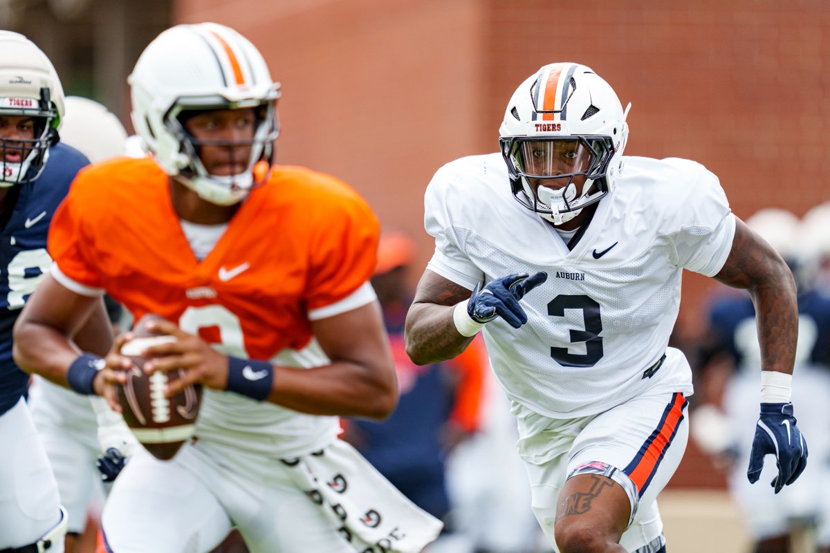 AuburnFootball's tweet photo. Happy Birthday, @Young_Chrisk 🎉 https://t.co/lKo8ufGOCK