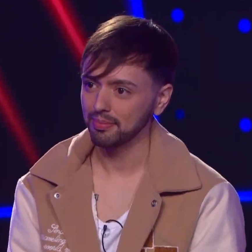 setfranonfire's tweet photo. descansa en paz, rey. estaré esperando a que vos y nina se lancen como dúo #LaVozArgentina https://t.co/xSKqEbjPs0
