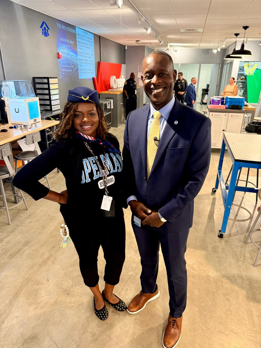 InternPrincipalKnowles tweet media