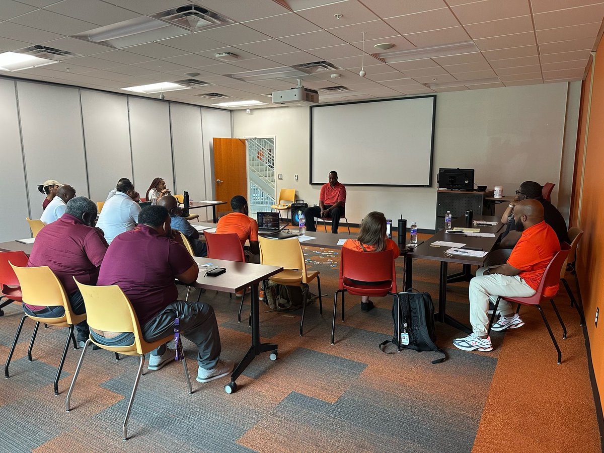 Sloane19900307's tweet photo. Panthers Athletics Staff Retreat Day 1!! #PawsUp #ClaflinMagic 🐾🧡 https://t.co/APJvsu5jXF