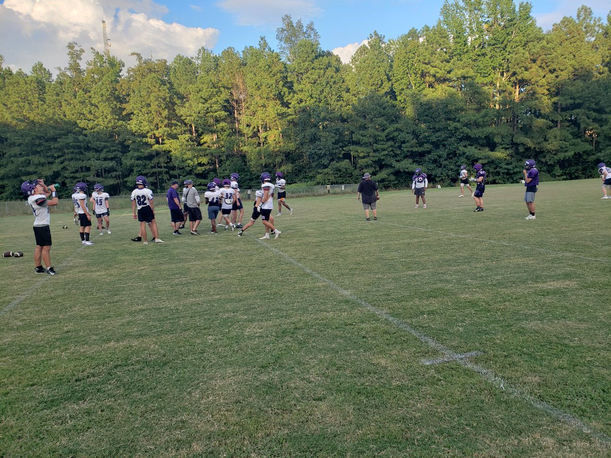 CBS6SportsSean's tweet image. Made a trip out to James River (@JRHS_Football) and HC Jacob Hodges during my South of the River Tour!  Check out my mini-preview of the Rapids.

@CBS6 @JRHSathletics @CoachJHodges #FSFCBS6 #FinalScoreFriday