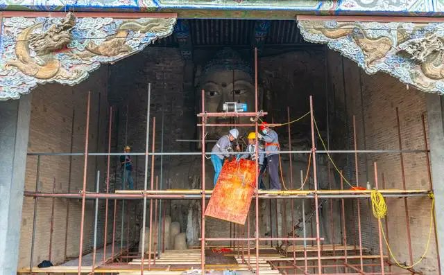 HenanPlus's tweet photo. "Giant #Buddha Gets a #FacialMask—Here’s Why!" 🎭
Great Buddha of Dapi Mountain - #China's Earliest Colossal #Cliff Statue is undergoing its first major restoration in 580 years—with a critical step:
🧂#Salt Extraction: Special "mask" treatments dissolve destructive minerals https://t.co/nmycRgEGtq