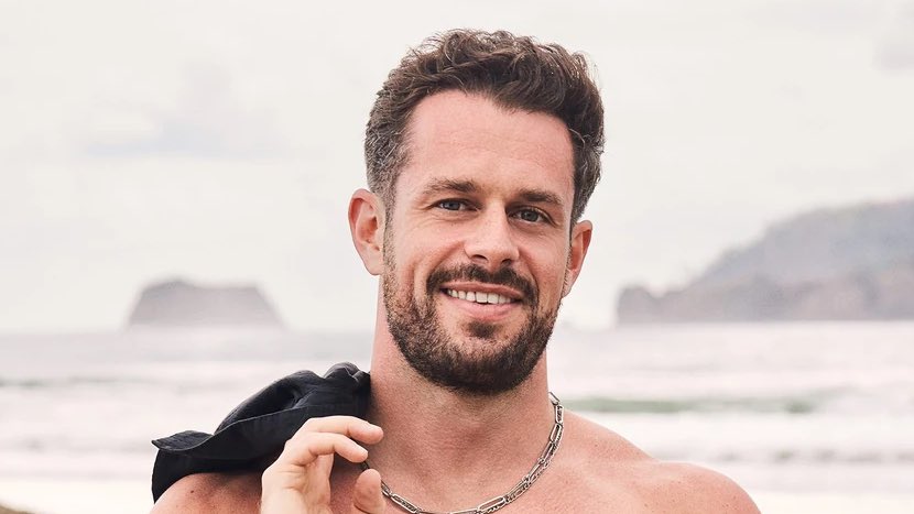 thebachelwhore's tweet photo. welcome jeremy, you've officially joined the club of baby back b*tches

#BachelorinParadise https://t.co/1MWnsLxiuv