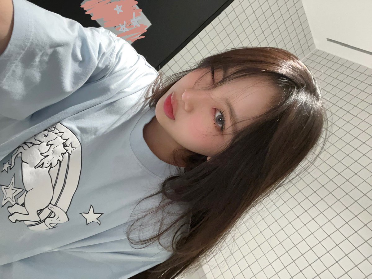 likeweety's tweet photo. 혜인아 오늘도 좋은하루 보내💜💜
밥 꼬옥 잘 챙겨먹기🐹🫶🏻 https://t.co/BCLmH06LN1