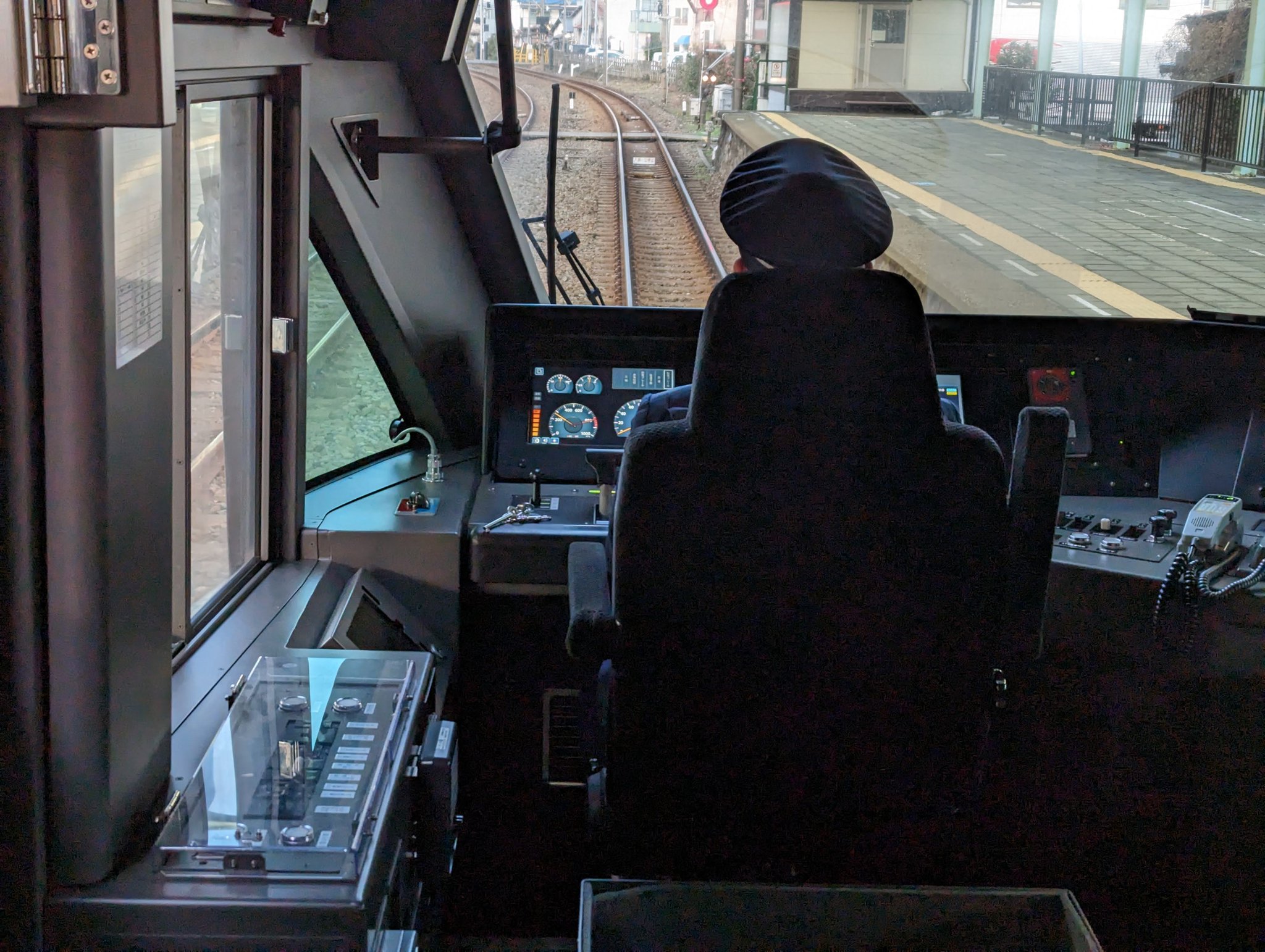 【鉄道廃品】配線室 川越通信区 看板 プレート JR東日本？ 鉄道廃品】配線室 川越通信区 看板 プレート JR東日本？