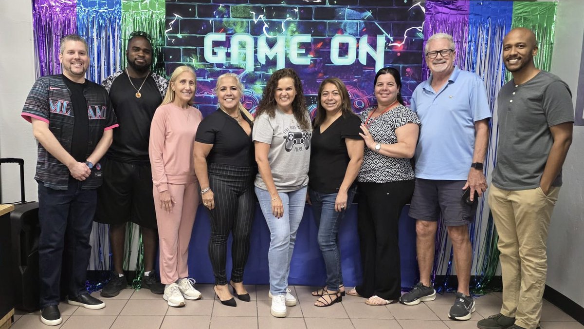 IBPeskoeK8's tweet photo. Kicking off our year with an amazing start! We are leveling up!! #peskoek8 #bearnation🐻 #peskoepride❤️ #YourBestChoiceMDCPS
#wherethemagichappens✨
#togetherweareafamily
#itstimetolevelup🎮 @MDCPSSouth @MDCPS @SupDotres https://t.co/LOH2Sp00fJ