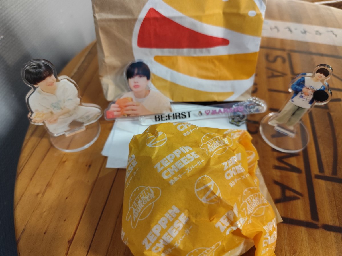 gurahamu30's tweet image. 昨日はさいたまスーパーアリーナにお邪魔しておりました🎶
色んなアーティストの方が出ていたので出入りも自由だし座ってる人もいれば立ってノリノリの方もいたりで🤗
びふぁちゃんの曲を生で1曲以上見れたのは初で楽しかった✨✨