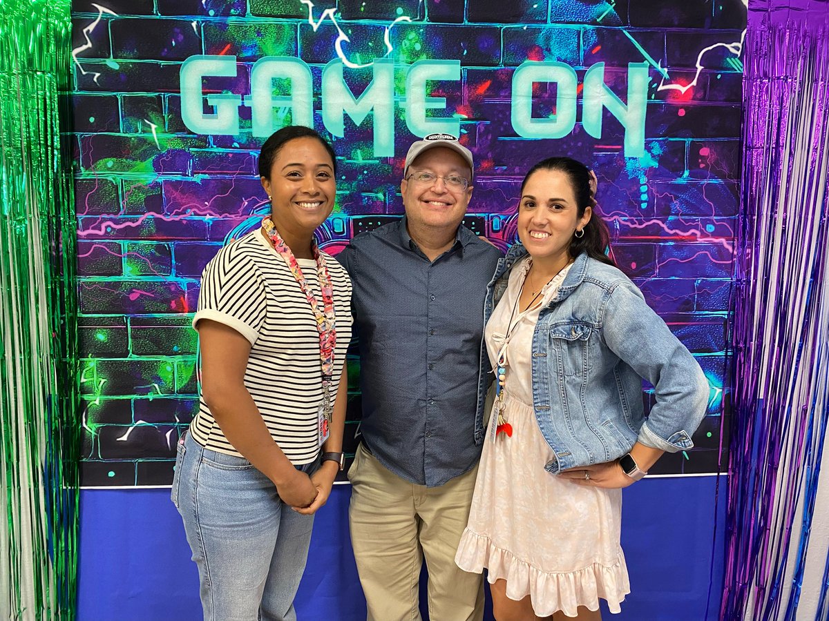 IBPeskoeK8's tweet photo. Kicking off our year with an amazing start! We are leveling up!! #peskoek8 #bearnation🐻 #peskoepride❤️ #YourBestChoiceMDCPS
#wherethemagichappens✨
#togetherweareafamily
#itstimetolevelup🎮 @MDCPSSouth @MDCPS @SupDotres https://t.co/0z4pSfGH1f