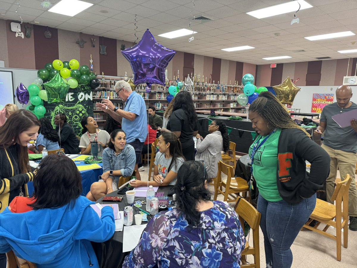 IBPeskoeK8's tweet photo. Kicking off our year with an amazing start! We are leveling up!! #peskoek8 #bearnation🐻 #peskoepride❤️ #YourBestChoiceMDCPS
#wherethemagichappens✨
#togetherweareafamily
#itstimetolevelup🎮 @MDCPSSouth @MDCPS @SupDotres https://t.co/jgwSHWB5h4