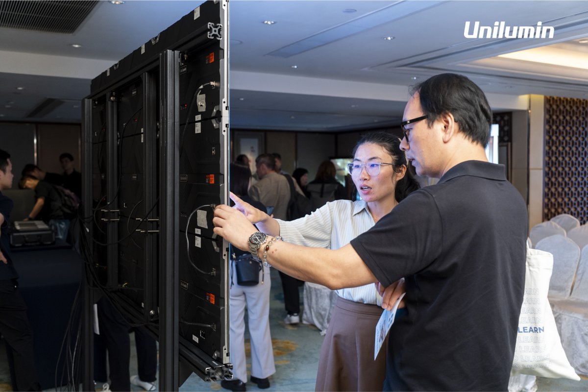 UniluminDisplay's tweet image. At #ProAVSeminar2025, #Unilumin demonstrated how #LEDdisplays are enhancing spaces. From U-Natural textured series that blends seamlessly with architecture, to versatile ultra-fine pitch UMini W 0.9 and robust U-shield innovation, we're setting the standard for what’s possible.