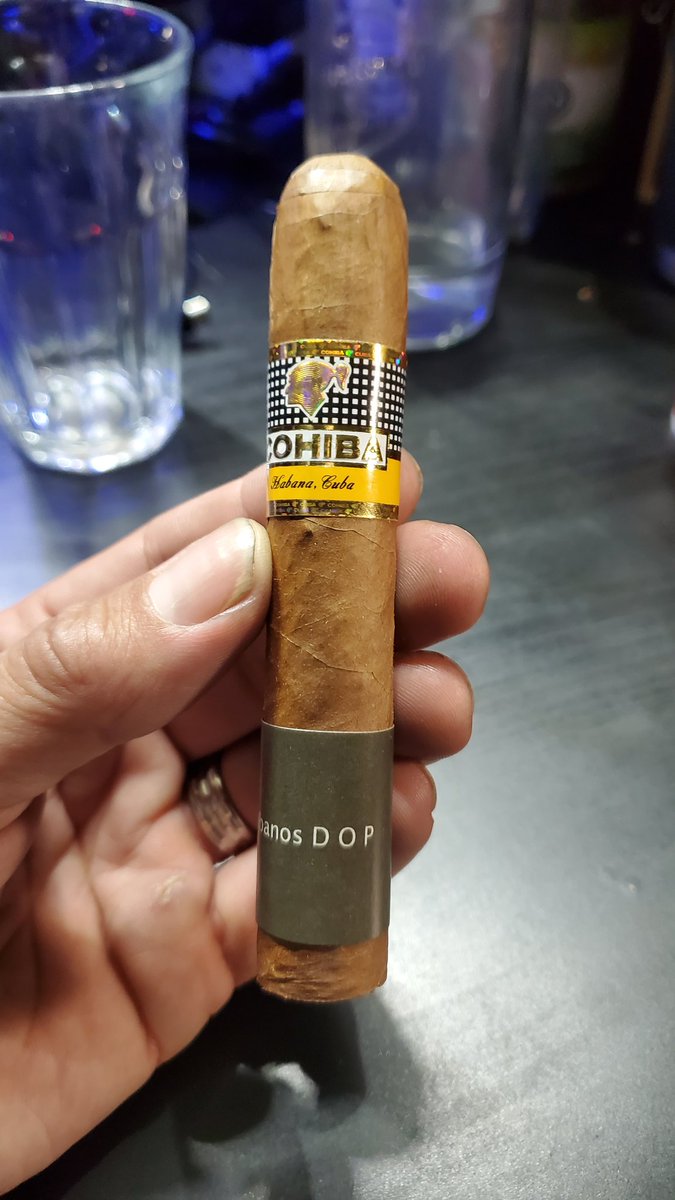 Rancho4201's tweet photo. It may be small, but it's the most expensive cigar I have had the pleasure of receiving. Birthday present from my sister
#staysmokey #CIGARS #cigardad #cuban #cohiba #relax #luxury
#vibe https://t.co/UAPfIKsiOH