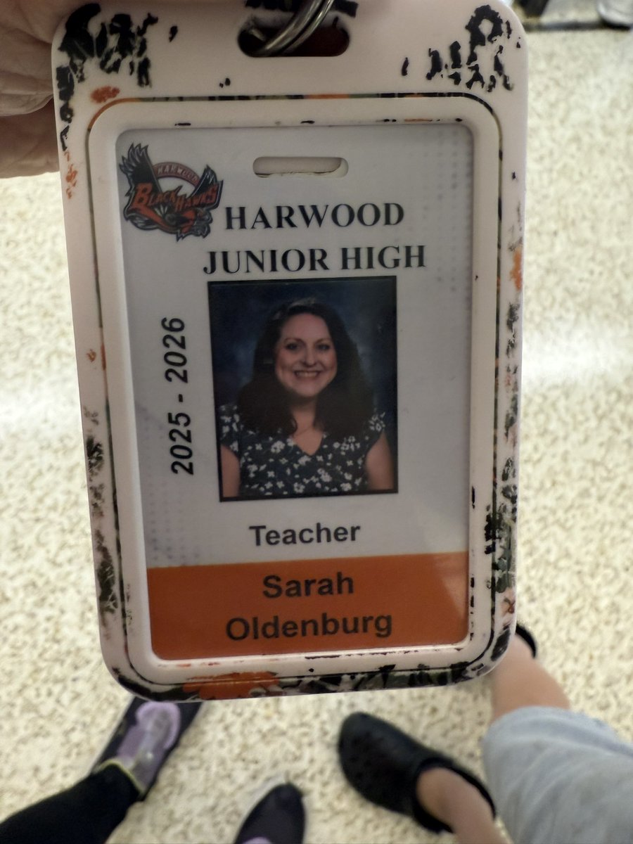 MsOldenburg's tweet photo. I’m looking forward to year five at Harwood! See you guys on Wednesday! #hebisdistheplacetobe #juniorhigh https://t.co/4qax75JV5m