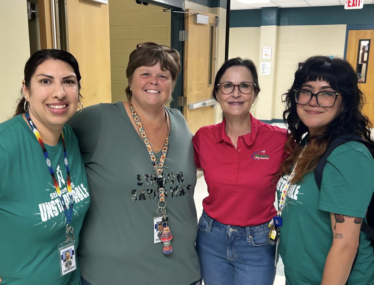 MsGarcia65's tweet photo. The first day of school is in the books π #FirstDay π₯ #YearThirtyTwo 3οΈβ£2οΈβ£ #NoTearsToday π #Hooray ππΌ @ViridianaE83 @CoachHarding2 #SkyhawkPride ππ #StinsonMiddleSchool π«#NorthsideUnstoppable πͺπΌ#SkyhawkPride ππ#Thirty_Two_rrific_Years
π₯π₯#TeachYourHeartOut β€οΈ #VHawks πͺ½ @NISDStinson π«#ImsoGladWehadthisTimeTogether ππΌ#MimiAndCompany π