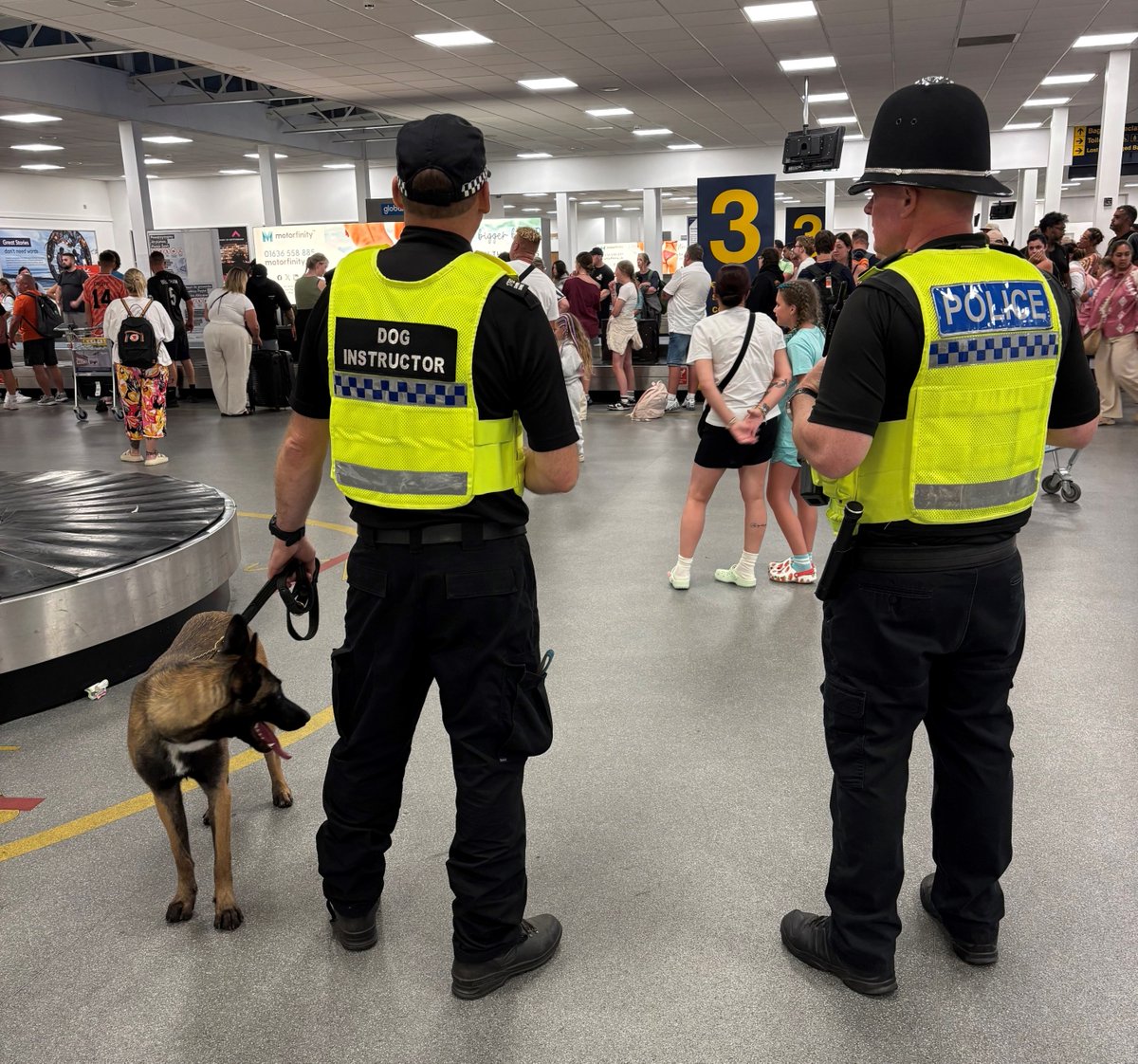 East Midlands Airport Police 🛫 tweet media