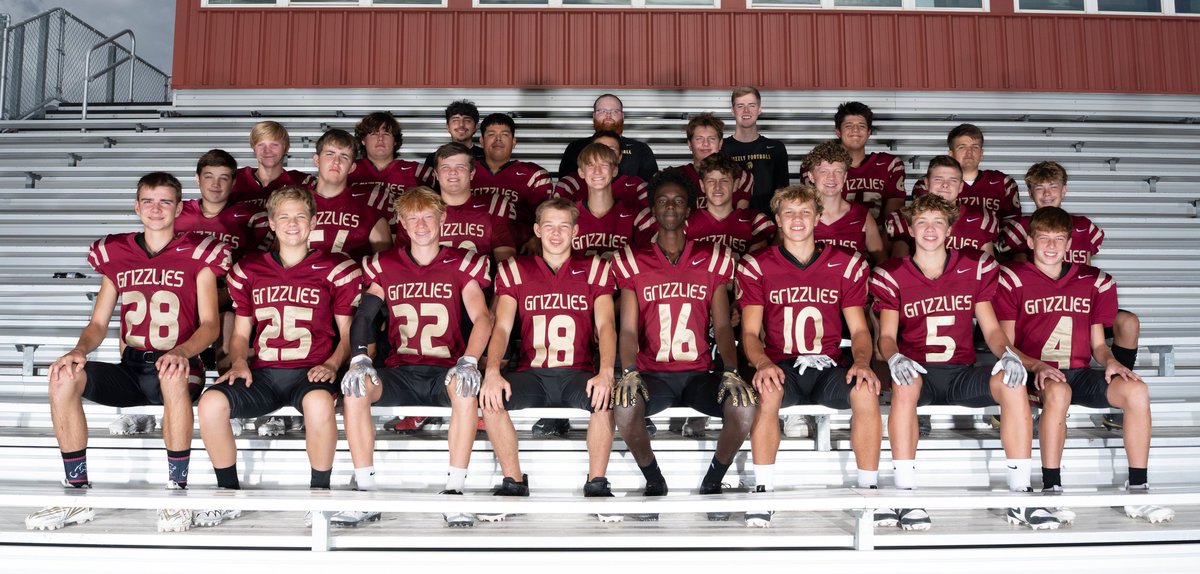 CoachTrey_G's tweet image. New school, new pics, same goals. Looking forward to going to battle with these young men in 10 days. #LHS #LoganVsEverybody #WhatsYourDRIVE