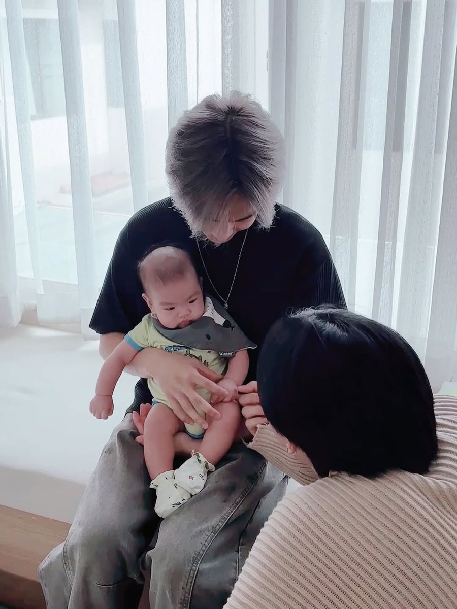 iisehuun's tweet image. มึง กุจะตายจิงๆๆ ภีมเป้อช่วยกันเลี้ยงเคเดน