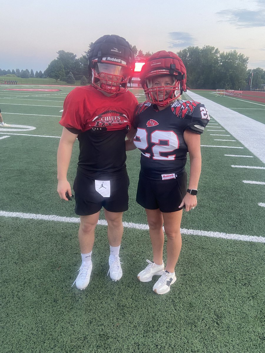 Dee-Mack Football tweet media