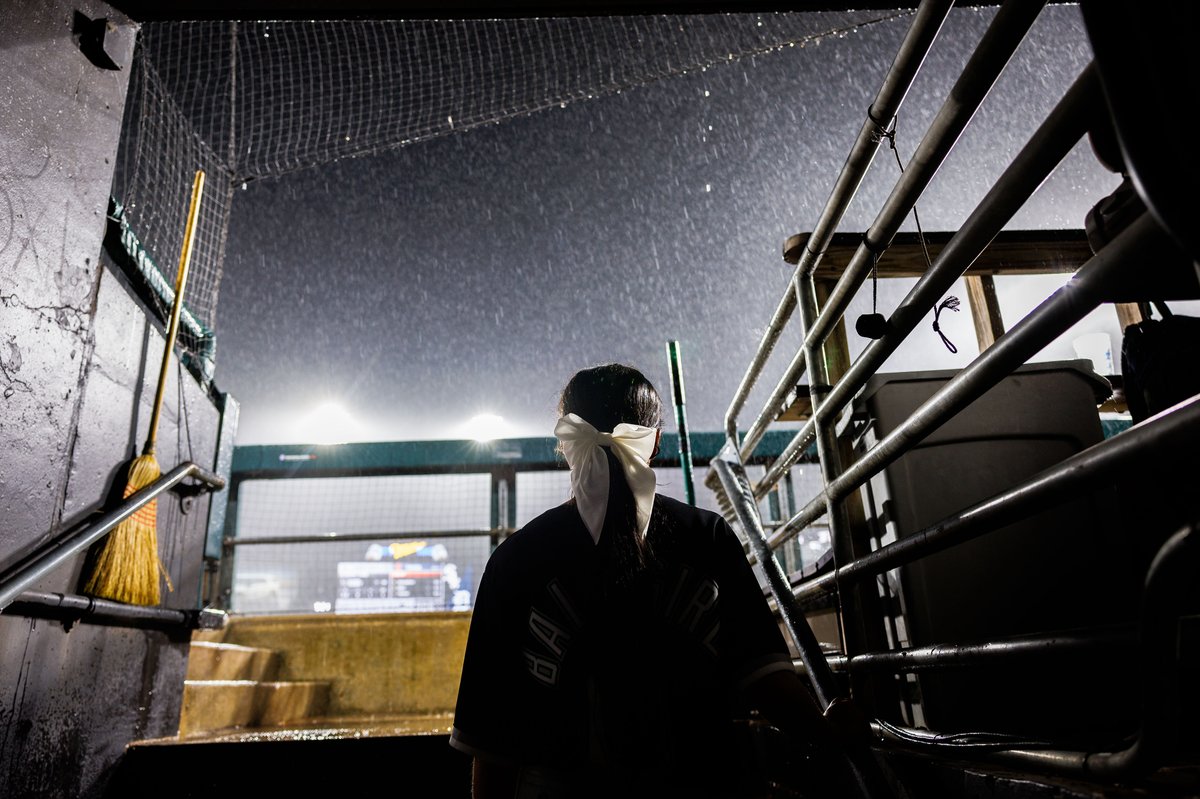 A few photos from a rain delay while the White Sox play the Detroit Tigers in the ninth inning at Rate Field Monday evening in Chicago.