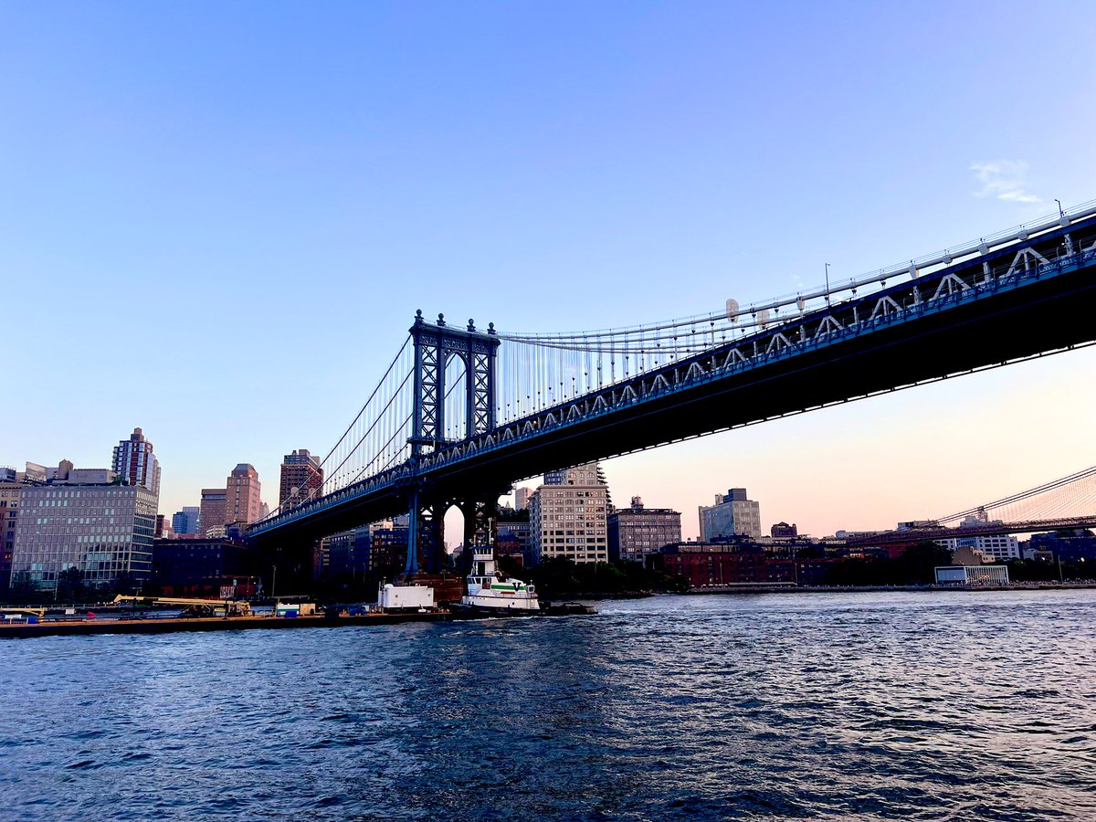 JahnRaissaY's tweet image. #Manhattan #manhattanbridge #bridge #sightseeing #cruise #sunset