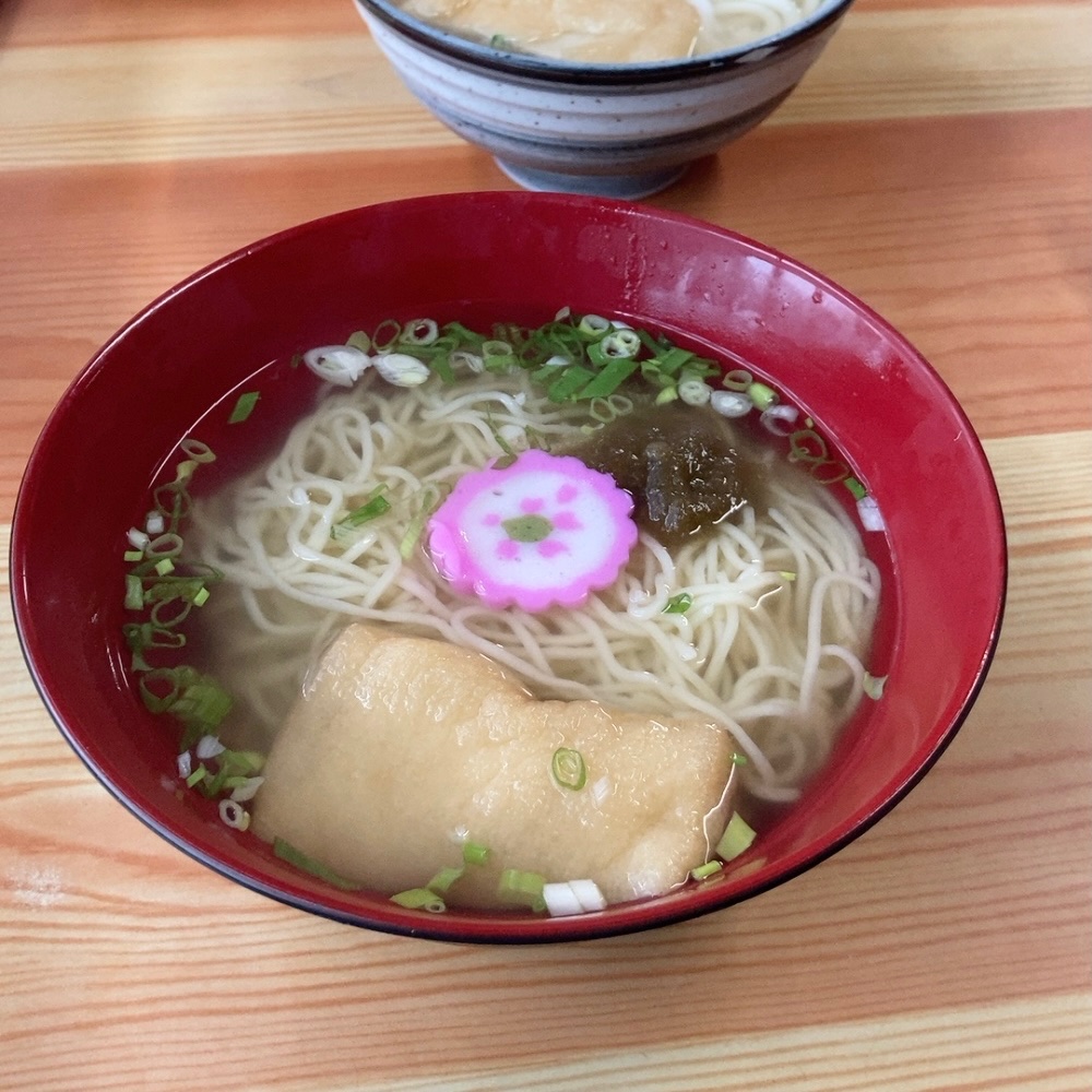 『しょうゆさしの食いしん本おかわり』
本日発売のまんがライフオリジナルに掲載されてます。高知のことを描きました。 