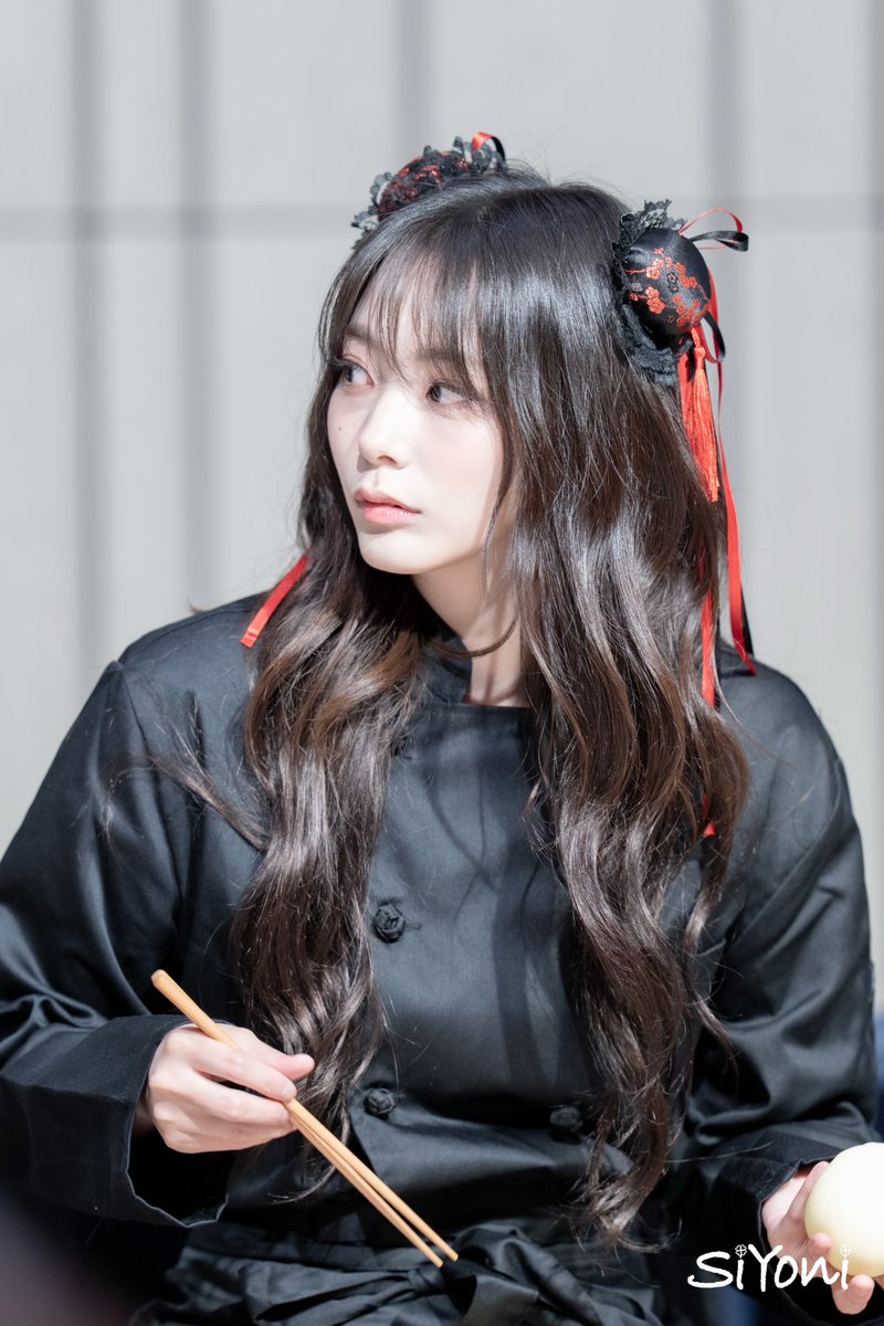 시요니 tweet media