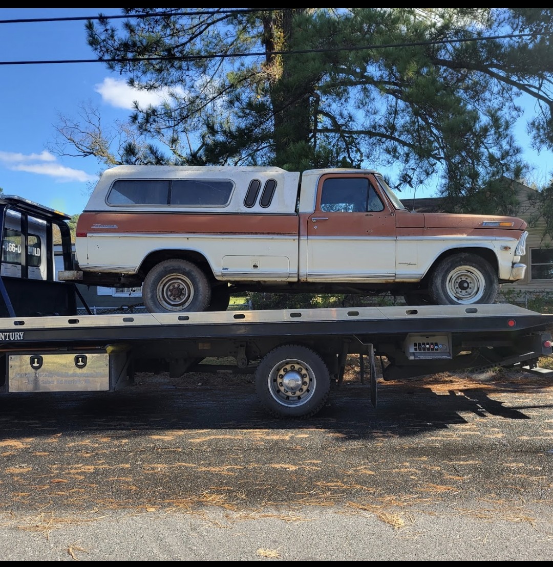 danibecsam tweet media