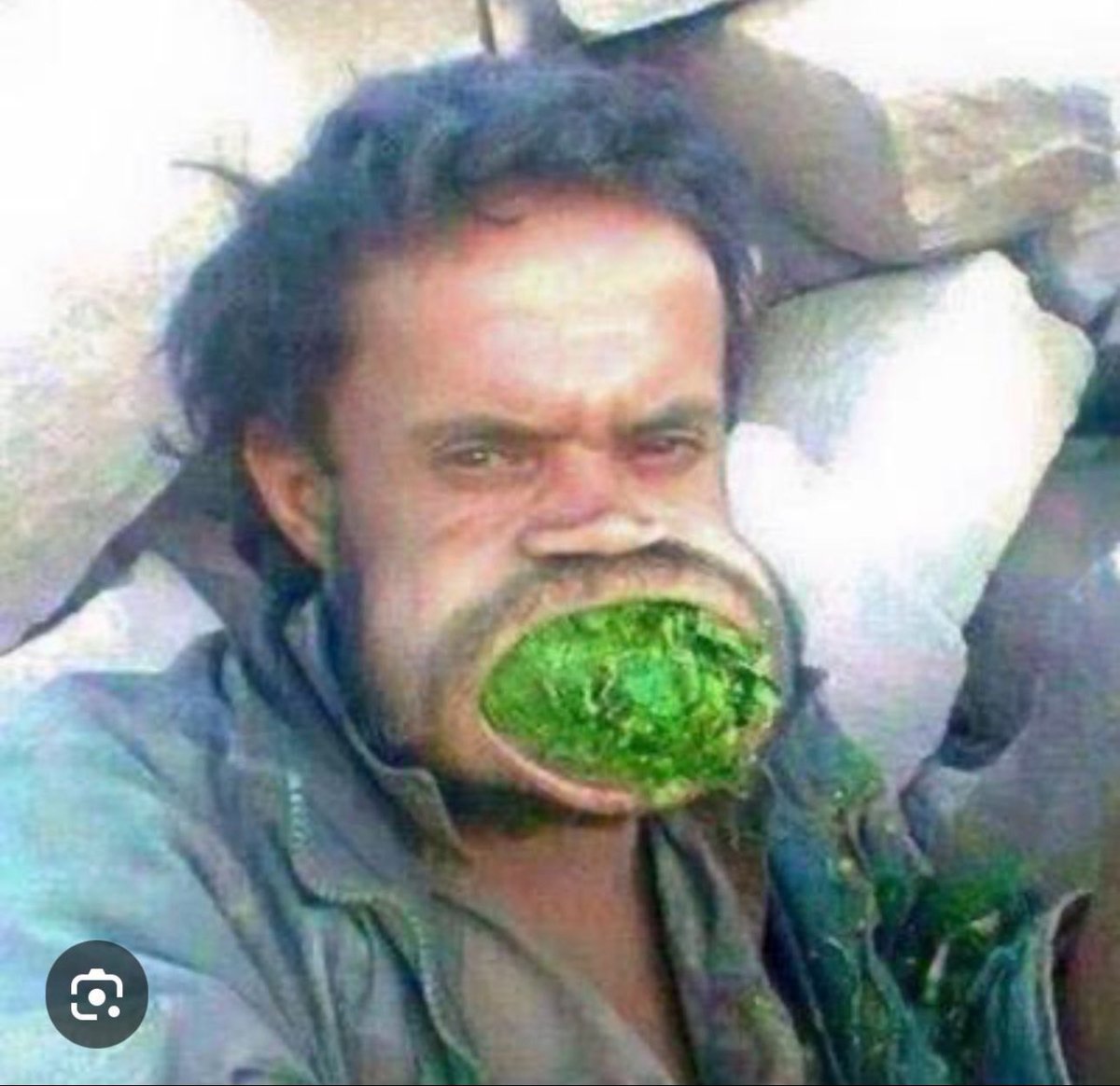 abwwayl43720536's tweet photo. @halgawi سود الله وجيههم في اليمن الحبيب سلموا كل المعسكرات والقوات المسلحه 
المصنفه خامساً في الشرق الأوسط سلموها للحوثي بسبب جرعه 
والان يتجرعون الفقر 
والذل والهوان 
والتشرد والشتات عليهم غضب الله https://t.co/I1gDIbEicH