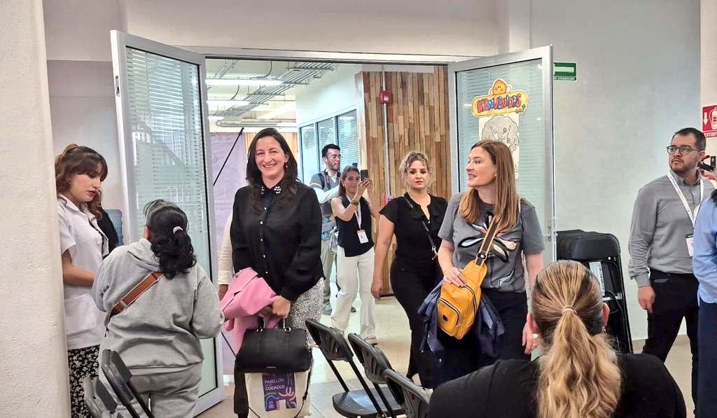 Secretaría de las Mujeres (@semujerescdmx) on Twitter photo 💫El Sistema Público de Cuidados de la #CapitalDeLaTransformación, que impulsa la #JefaDeGobierno, <a href="/ClaraBrugadaM/">Clara Brugada Molina</a> es referente internacional. Por ello y en el marco de nuestro Foro de Gobiernos Subnacionales, activistas feministas de la región visitaron la Casa de las 3️⃣R. 💫El Sistema Público de Cuidados de la #CapitalDeLaTransformación, que impulsa la #JefaDeGobierno, <a href="/ClaraBrugadaM/">Clara Brugada Molina</a> es referente internacional. Por ello y en el marco de nuestro Foro de Gobiernos Subnacionales, activistas feministas de la región visitaron la Casa de las 3️⃣R.