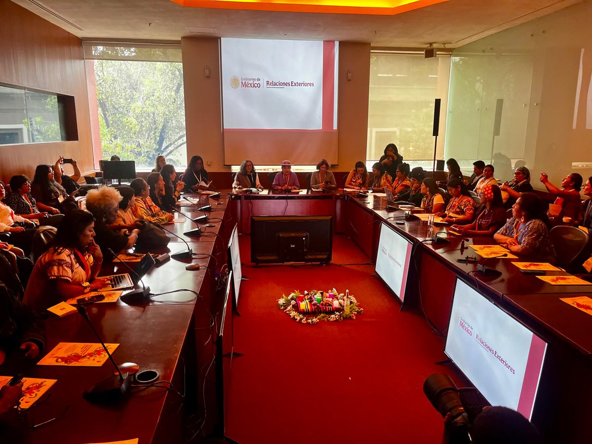 UNFPA México (@unfpamexico) on Twitter photo #XVIConferenciaMujerALC 🔸 Acompañamos a <a href="/parwasisa/">Tarcila Rivera Zea</a>, <a href="/GladysAcostaVa2/">Gladys Acosta Vargas</a> y Yamila González en el panel sobre la Recomendación 39 de la #CEDAW. A fin de contribuir a la participación, autonomía económica, y a los derechos sexuales y reproductivos de mujeres y niñas indígenas. ✔️ #XVIConferenciaMujerALC 🔸 Acompañamos a <a href="/parwasisa/">Tarcila Rivera Zea</a>, <a href="/GladysAcostaVa2/">Gladys Acosta Vargas</a> y Yamila González en el panel sobre la Recomendación 39 de la #CEDAW. A fin de contribuir a la participación, autonomía económica, y a los derechos sexuales y reproductivos de mujeres y niñas indígenas. ✔️