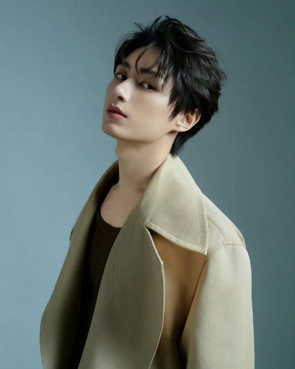 Today is quite special because #JUN is in his hometown to promote The Shadow’s Edge 🤩

Carats, drop the tags 📣

SHENZHEN PRINCE ACTOR JUNHUI
#JUNHUIatShenzhenRoadshow
#JUNHUI_HuFeng
#준 #文俊辉 <a href="/pledis_17/">세븐틴(SEVENTEEN)</a>