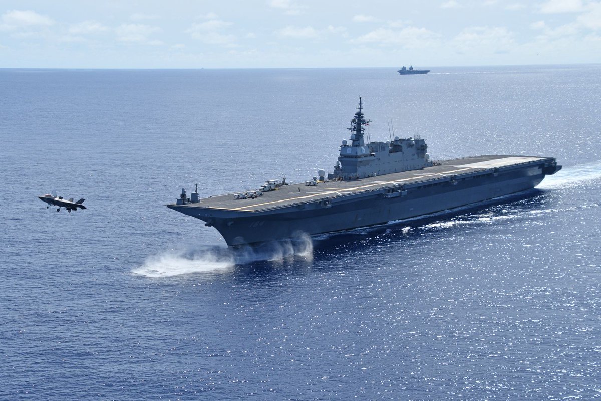 JMSDF_PAO's tweet image. 🔷#OpHighmast🔷

米軍・英軍の #F35B が #かが(#JS_KAGA)に着艦
#海上自衛隊 は日英米豪西諾共同訓練において、同盟国・同志国海軍と相互運用性の向上及び連携の強化を図りました💪
#その瞬間を見逃すな #FOIP #FreeandOpenIndoPacific #StrongerTogether #USJapanAlliance